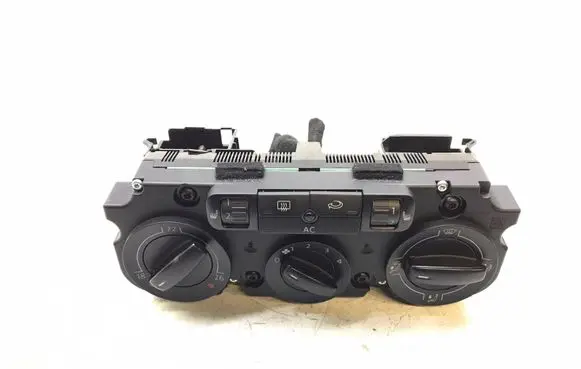 Volkswagen Eos Climate control unit K3402