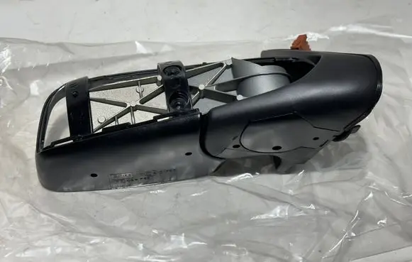 Front door electric wing mirror