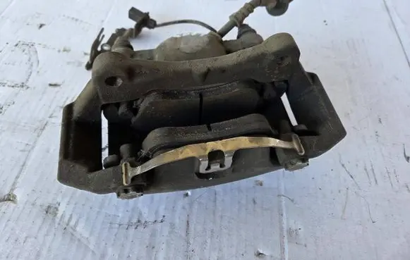 Front brake caliper