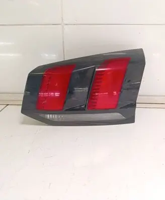 Peugeot 5008 II Tailgate rear/tail lights 9811027780 81580201