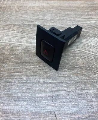 Volvo V70 Hazard light switch 30710106