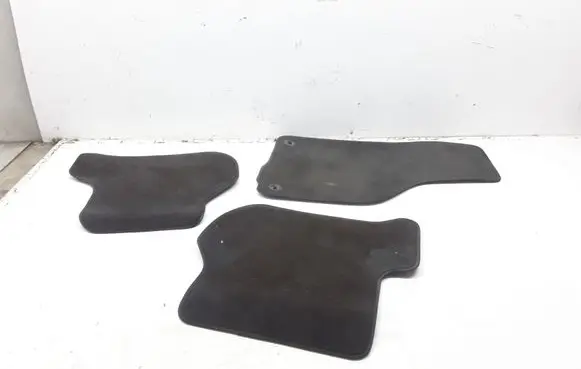 Volkswagen Jetta V Car floor mat set 