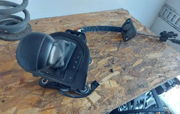 Volkswagen Transporter - Caravelle T6 Gear shifter/selector 7E1713025B 7E1713266