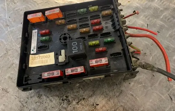 Volkswagen PASSAT B6 Fuse module 3C0971249 3C09712490
