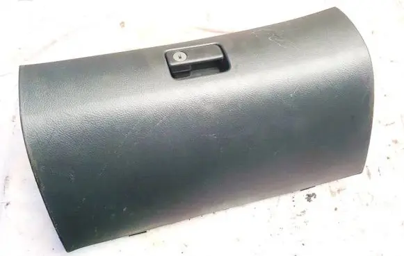 Toyota Avensis T250 Glove box 5555005070 55550-05070