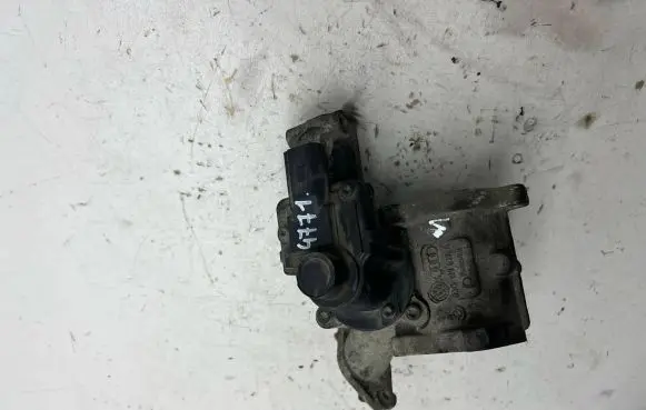 Volkswagen Caddy EGR valve 03G129637A 03G131501D 03G131502