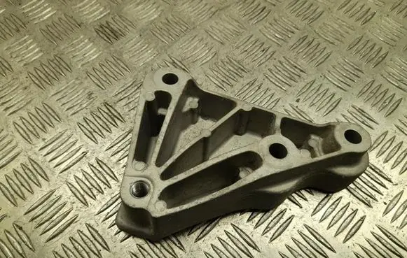 MG MG4 ev Engine mounting bracket 10939717
