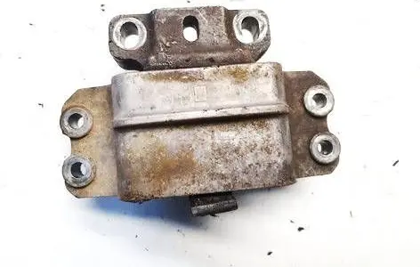 Engine mount bracket