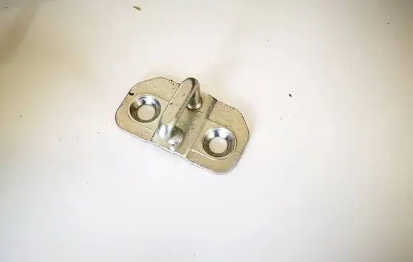Mercedes-Benz B W245 Front door lock loop/hook striker 