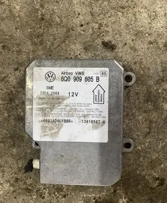 Volkswagen PASSAT B5.5 Airbag control unit/module 6Q0909605B