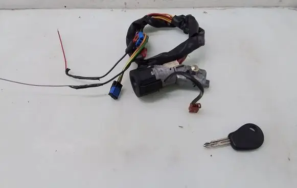 Citroen C5 Ignition lock 9648445180