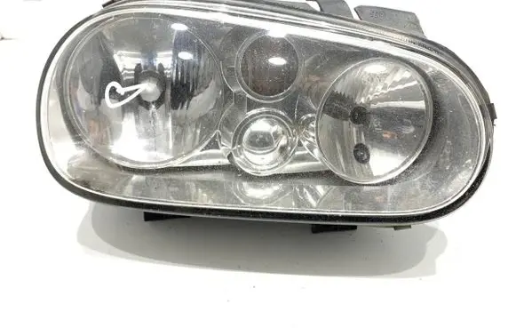 Volkswagen Golf IV Headlight/headlamp