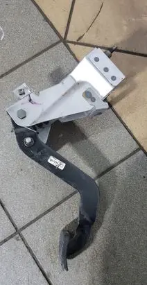 Chevrolet Captiva Clutch pedal 