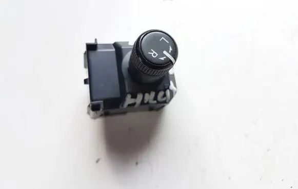 Toyota Hilux (AN120, AN130) Wing mirror switch 183742 R183742