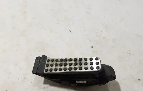 Mercedes-Benz GLE W167 Accelerator throttle pedal A1673000500