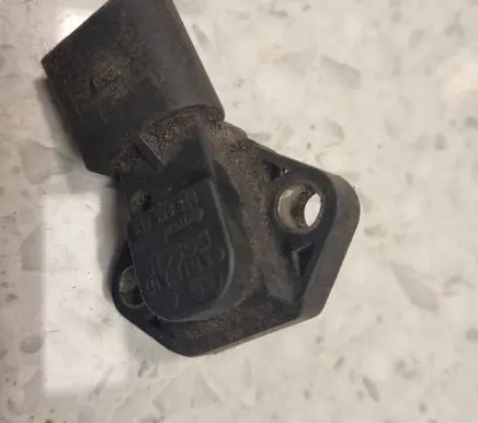 Skoda Octavia Mk1 (1U) Air pressure sensor 038906051 0281002177