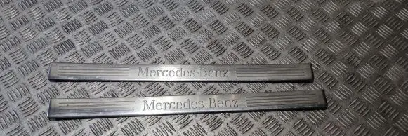 Mercedes-Benz E W212 Front sill trim cover A2126860936
