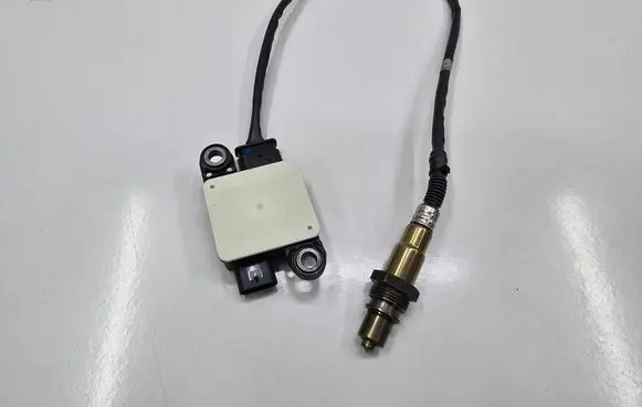 Volkswagen Tiguan Lambda probe sensor 05L906261H