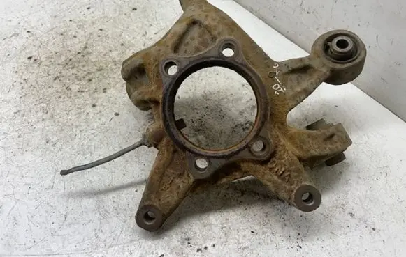Subaru Forester SH Rear wheel hub spindle/knuckle 