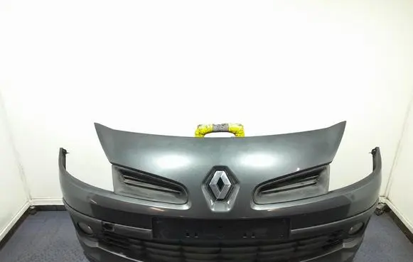 Renault Clio III Front bumper 