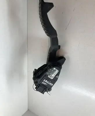 Renault Laguna II Accelerator throttle pedal 8200002904