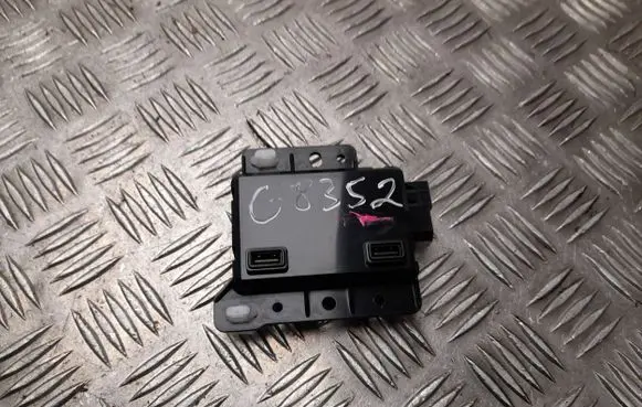 Tesla Model 3 USB socket connector 109329500A