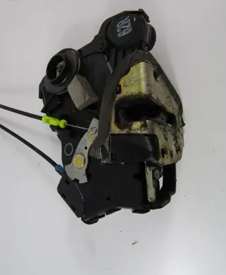 Toyota Avensis Verso Front door lock 