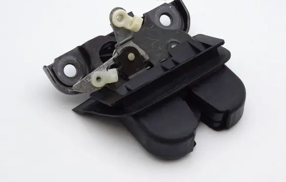 Audi A6 S6 C5 4B Tailgate/trunk/boot lock/catch/latch 4B9827505M 4B9827520
