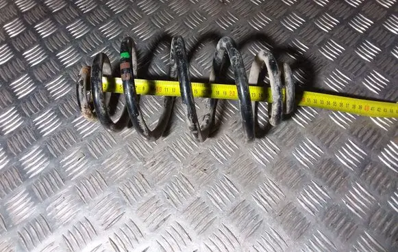 Volkswagen PASSAT B5 Rear coil spring