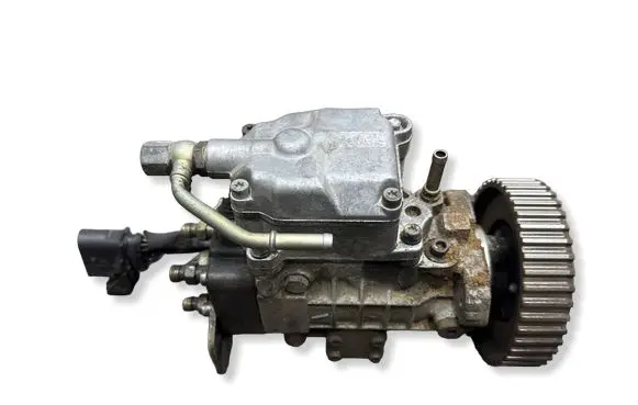 Audi A3 S3 8L Fuel injection high pressure pump 