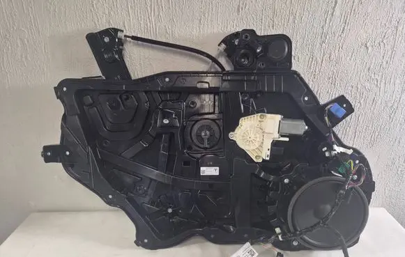 Tesla Model Y Juniper Front door window regulator with motor 198731200A