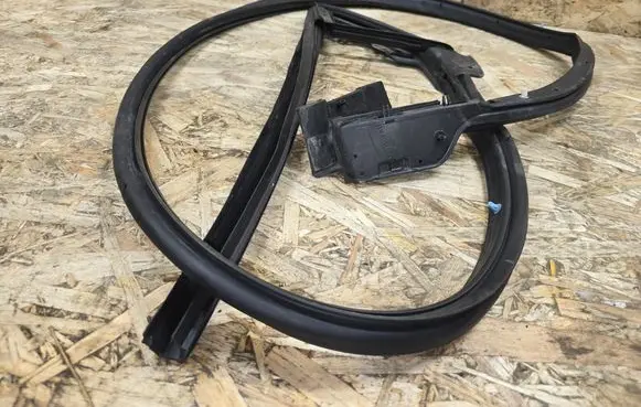 Jaguar XK - XKR Rubber seal front coupe door X150V04R1