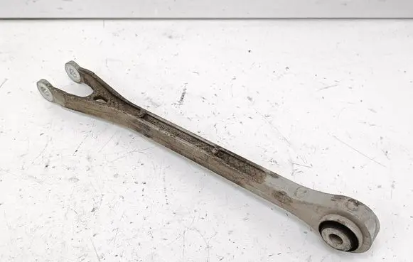 Dodge Challenger Rear control arm 68210633AA
