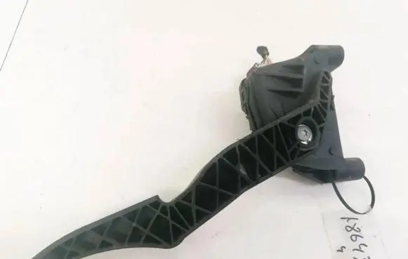 Opel Zafira B Accelerator throttle pedal 9202341 6PV00811400