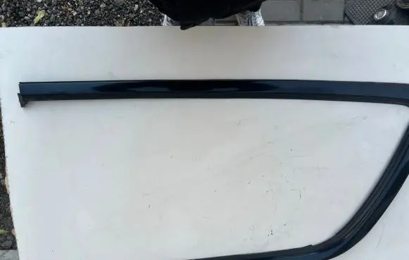 Chrysler Pacifica Rear side glass trim 68227297AD 249020