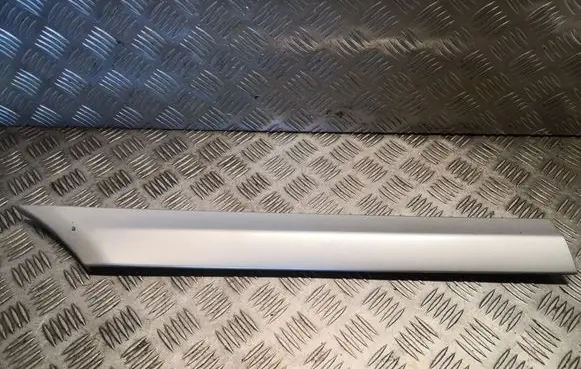 Mercedes-Benz C W203 Rear fender molding trim A2026900862 2026900862