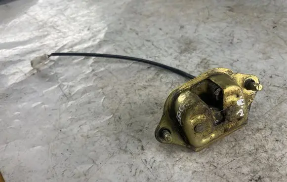 Nissan Patrol Y61 Tailgate/trunk/boot lock/catch/latch
