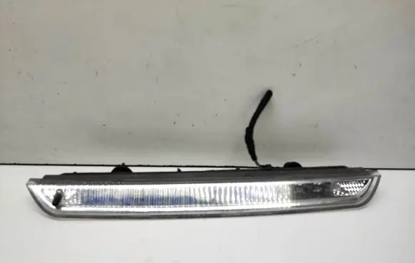 Citroen C4 II Picasso Third/center stoplight 9688016330