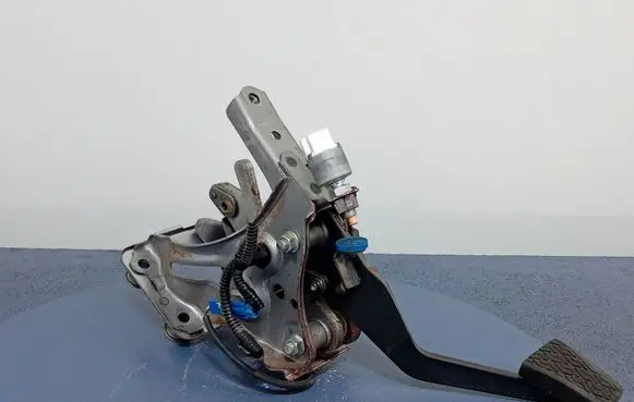 Lexus IS 220D-250-350 Accelerator throttle pedal