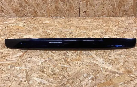 Porsche Cayenne (9Y0 9Y3) Trim molding 7p5827576d