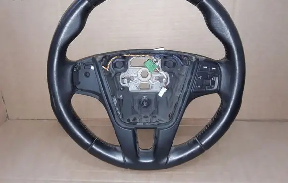 Volvo S60 Steering wheel 34110217A P31250592 021230053941