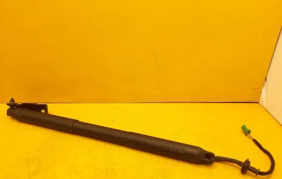 Citroen DS4 Tailgate strut 9871778680