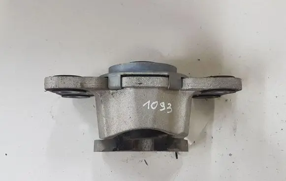 Volvo XC60 Gearbox mount 8090M03