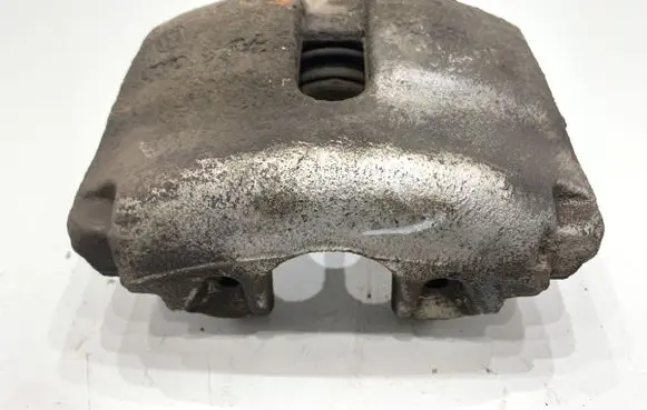 Volkswagen PASSAT CC Front brake caliper 
