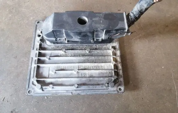 Ford Fiesta Engine control unit/module 2S6A12A650SG S118107002K