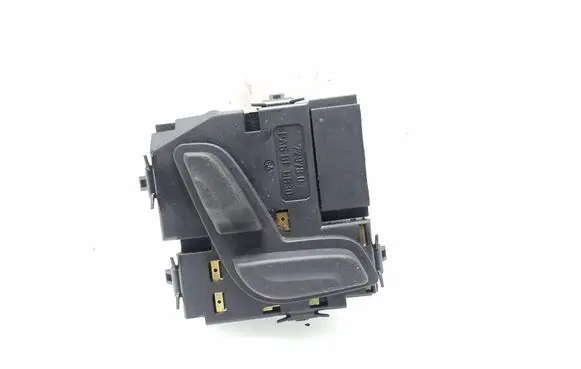 Mercedes-Benz E W212 Seat control switch A2048701958