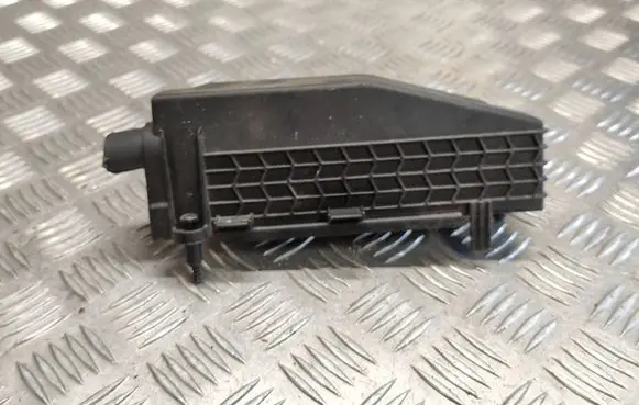 Mercedes-Benz B W246 W242 Other engine bay part A6071530275 0113621A
