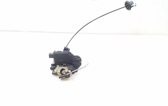 Audi A8 S8 D3 4E Rear door lock 4B0839015