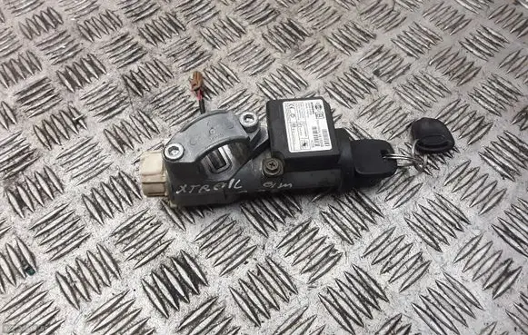Nissan X-Trail T30 Ignition lock 5WK48042A
