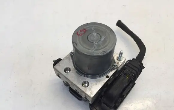 Nissan Juke II F16 ABS Pump 476604302R